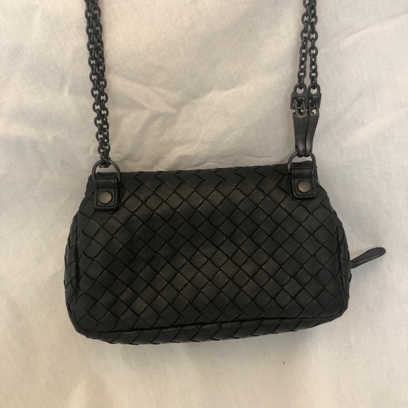 Bottega Veneta Intrecciato Leather Shoulder Bag - Picture 3 of 10